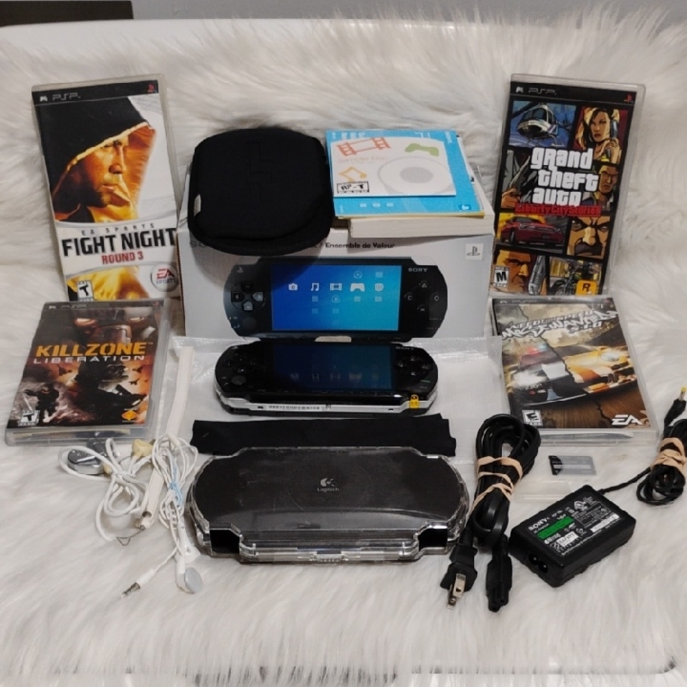 (#11) Sony PSP PlayStation Portable Value Pack Console/ 4 Games Like New